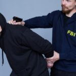 FBI捜査官に取り押さえられた犯人